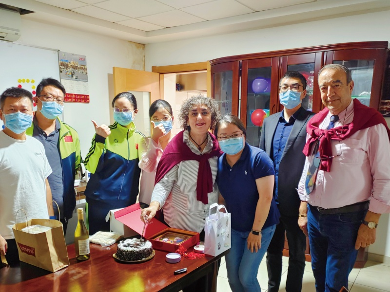 2021年11月15日，第17期援馬耳他醫療隊與地中海中醫中心同事共同慶祝生日.jpg